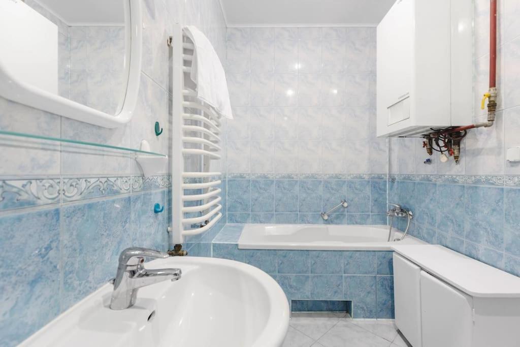 Apartament Astronomiczne Miejsce Przemysl Ngoại thất bức ảnh