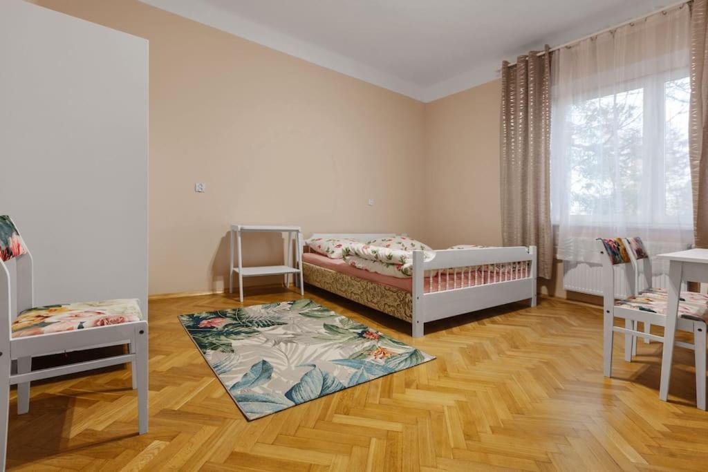 Apartament Astronomiczne Miejsce Przemysl Ngoại thất bức ảnh