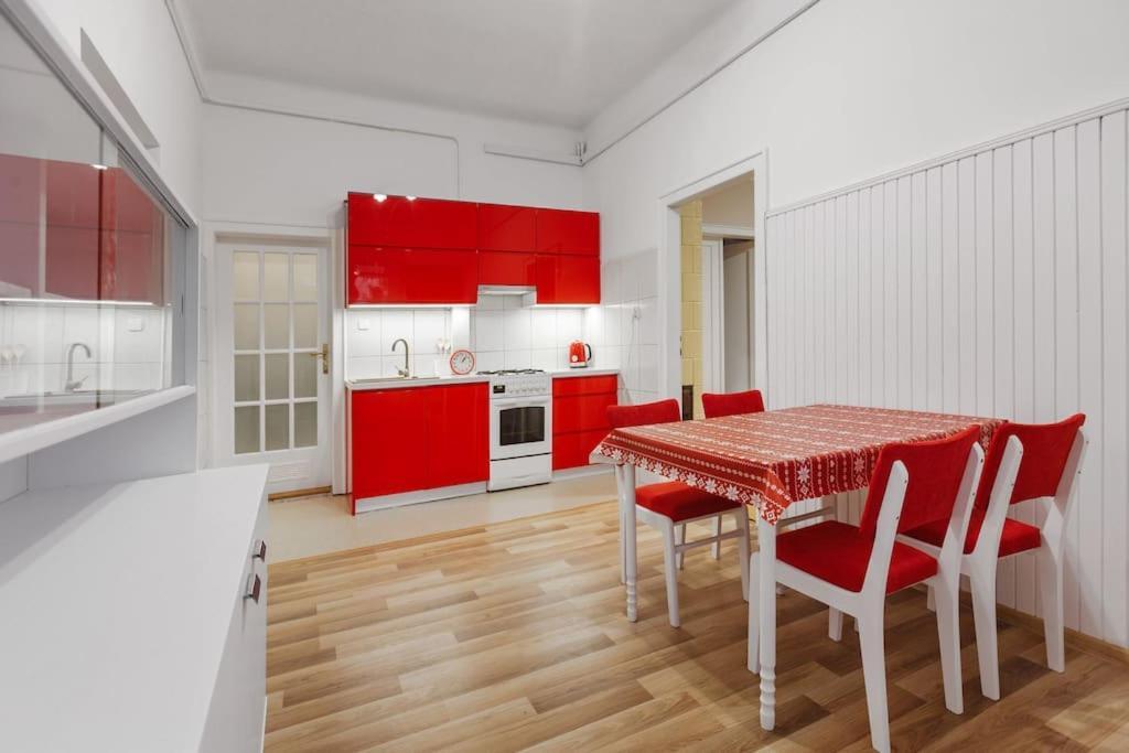 Apartament Astronomiczne Miejsce Przemysl Ngoại thất bức ảnh